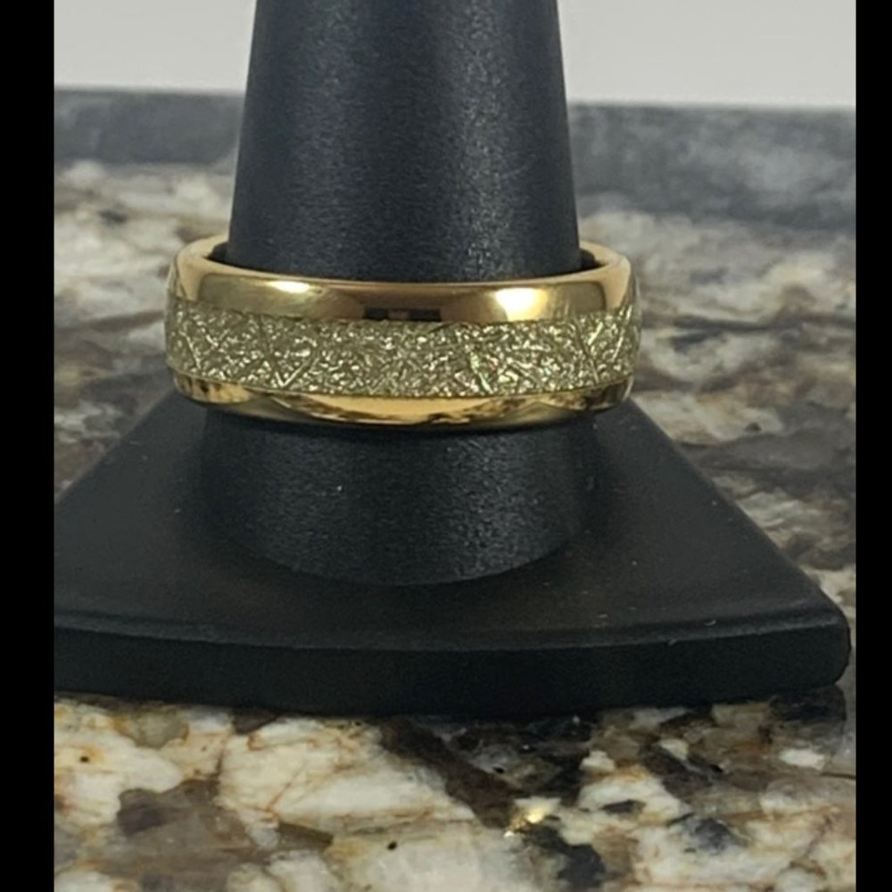 Size 12.5 tungsten meteor inlay band